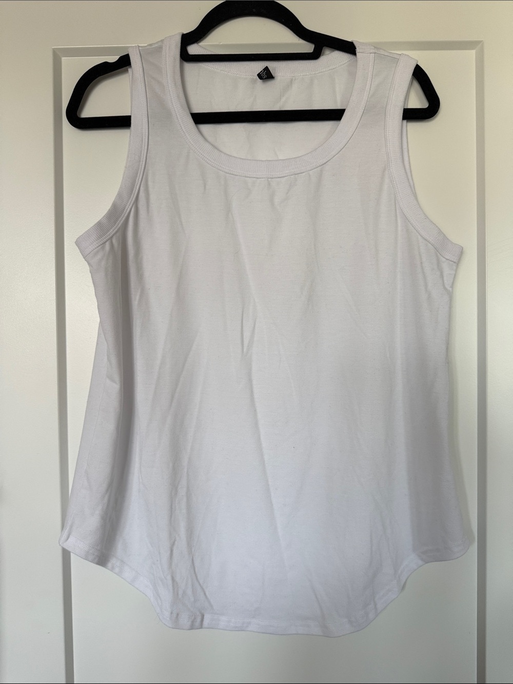 Women’s White Scoop Neck Tank — Everyday Essential